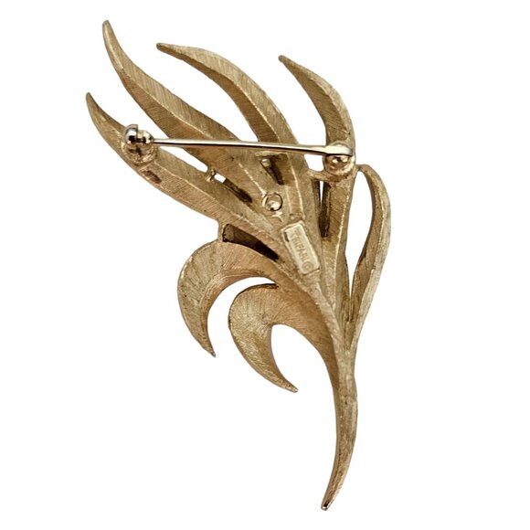 Trifari Crown Over T Gold Tone Jonquil Emerald Cut Rhinestone Brooch Signed L321 - Picture 5 of 7